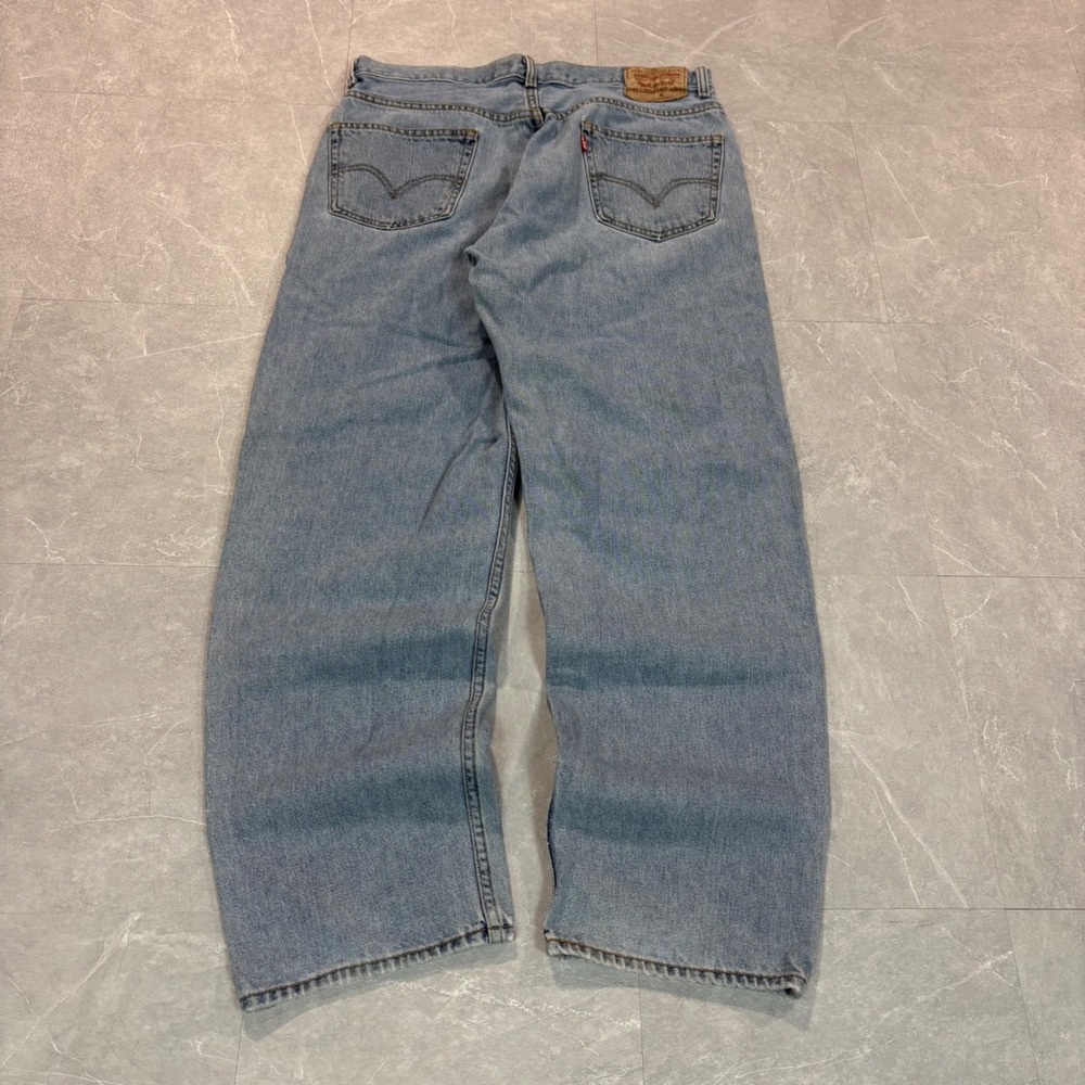 Y2K Levi's 550 Light wash denim jeans